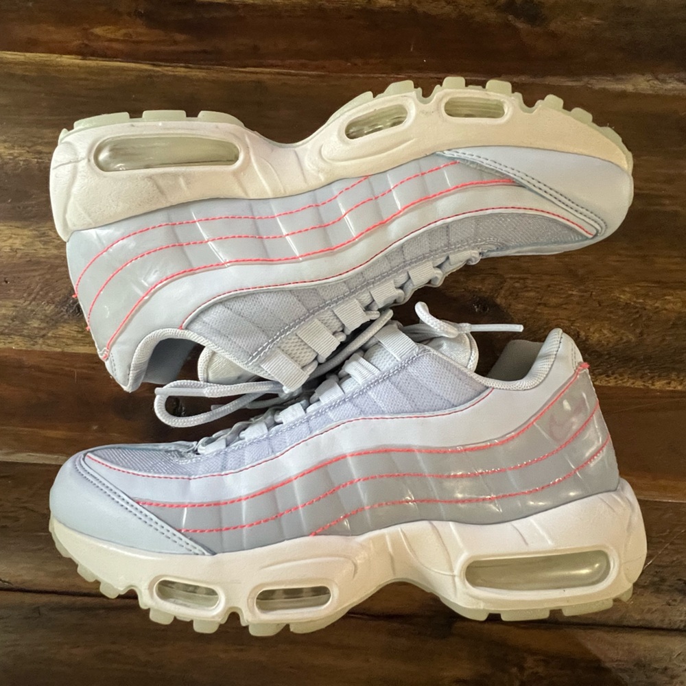 Nike Air Max 95 "Half Blue" women's sneaker, model 918413-400